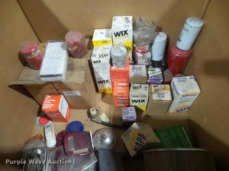 image for item DZ9106 Assorted oil filters and air filters