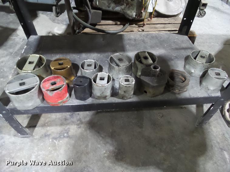 image for item DZ9108 Axle sockets, seal drivers, seal puller