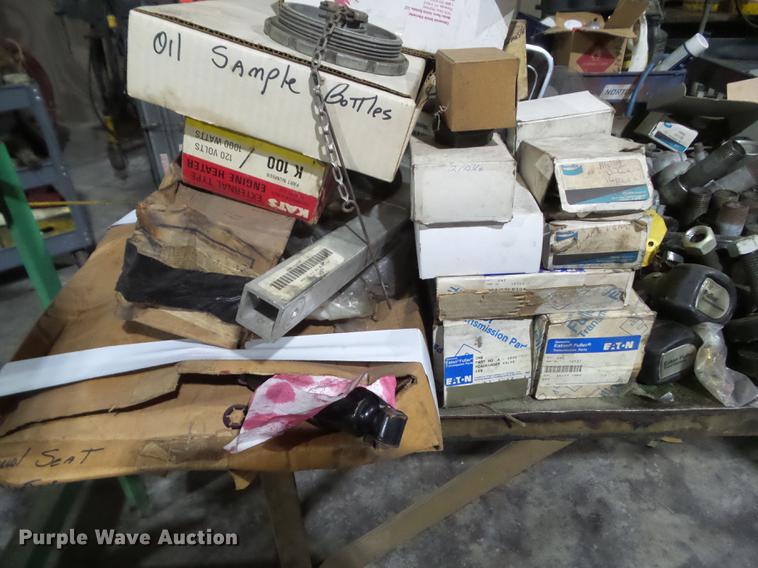 image for item DZ9109 Gaskets, fittings, and parts