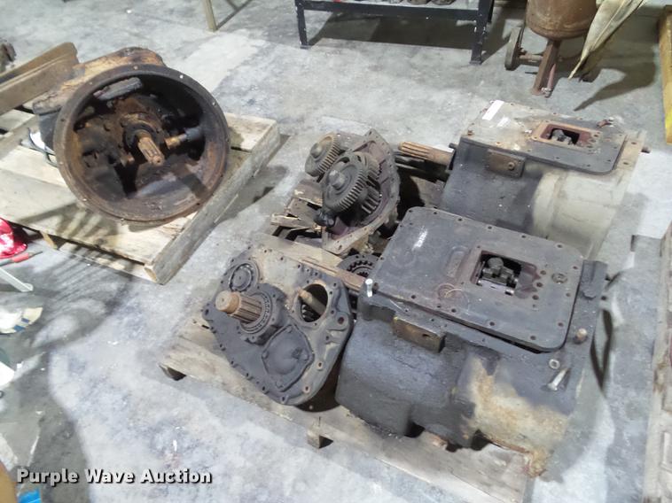 image for item DZ9118 (3) transmissions