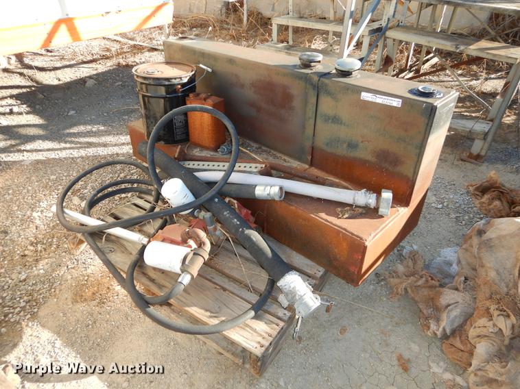 image for item EC9784 L-shaped fuel tank