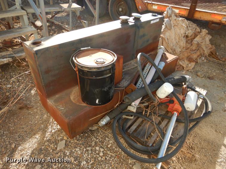 image for item EC9784 L-shaped fuel tank