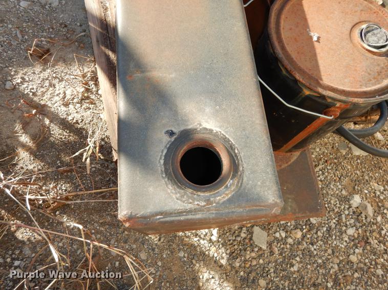 image for item EC9784 L-shaped fuel tank