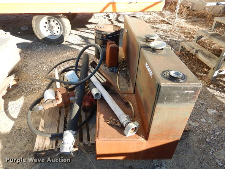 image for item EC9784 L-shaped fuel tank