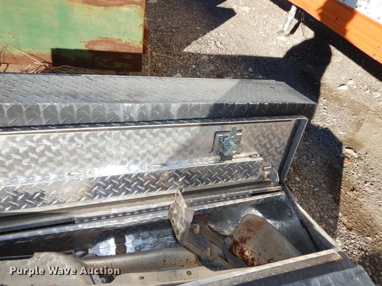 image for item EC9785 Automotive parts and accessories