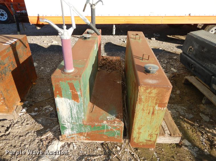 image for item EC9786 (2) L-shaped fuel tanks