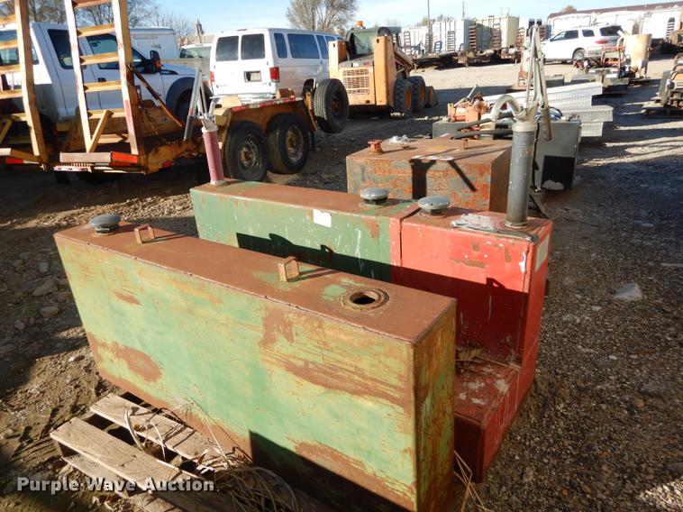 image for item EC9786 (2) L-shaped fuel tanks