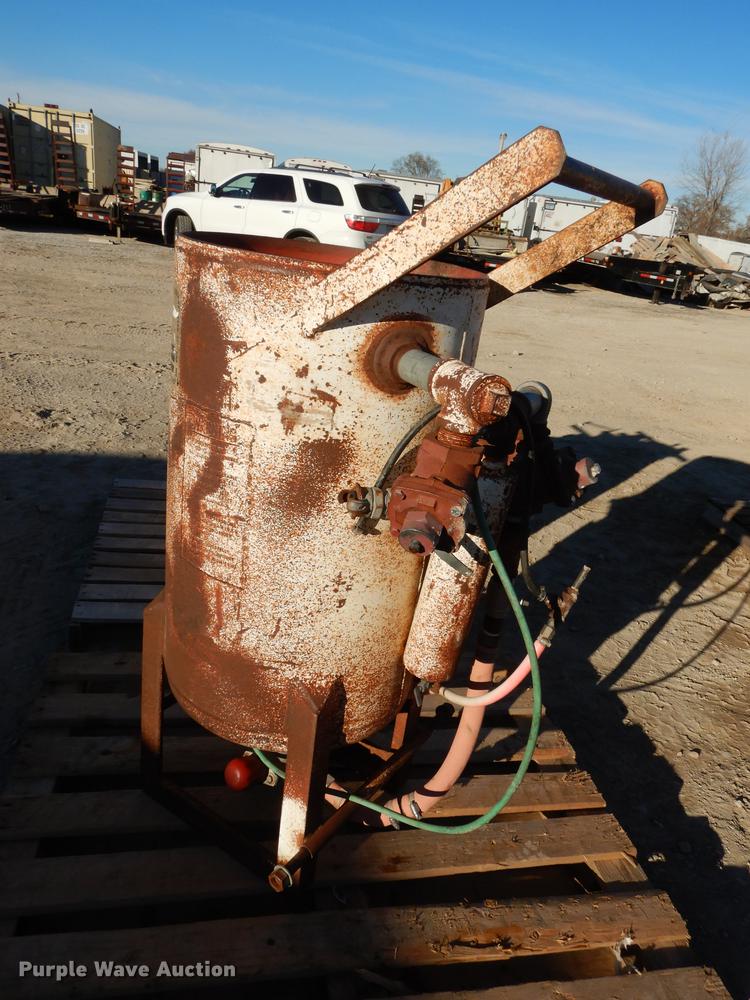 image for item EC9796 (2) Schmidt abrasive blasters