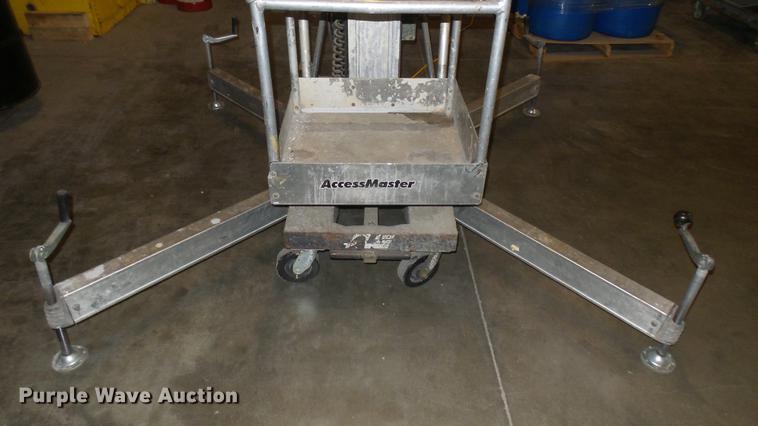 image for item ED9166 JLG vertical lift