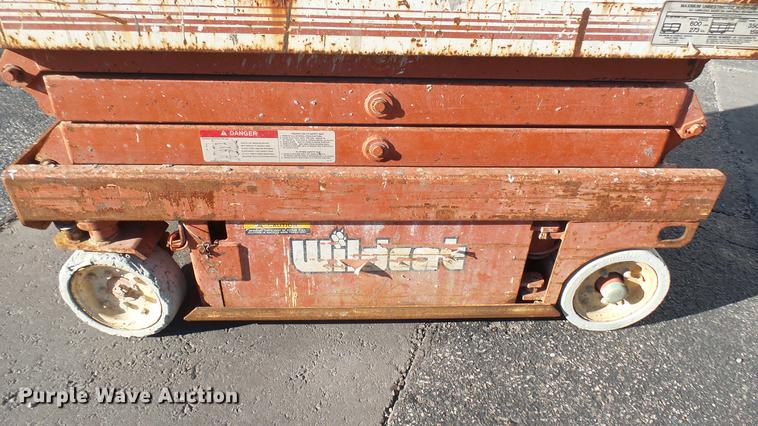 image for item ED9167 Snorkel Wildcat 2201 scissor lift