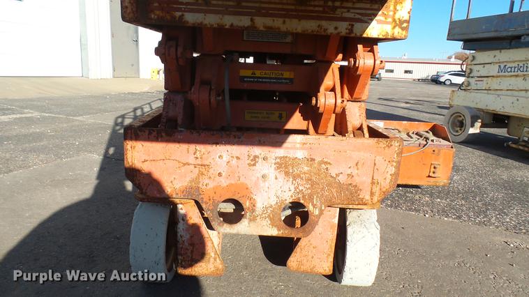 image for item ED9167 Snorkel Wildcat 2201 scissor lift