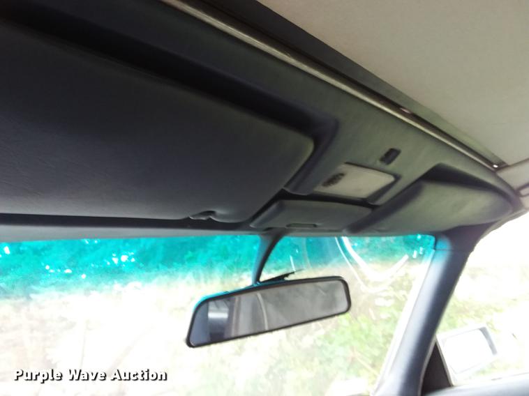 image for item EE9265 1983 Mercedes Benz 300