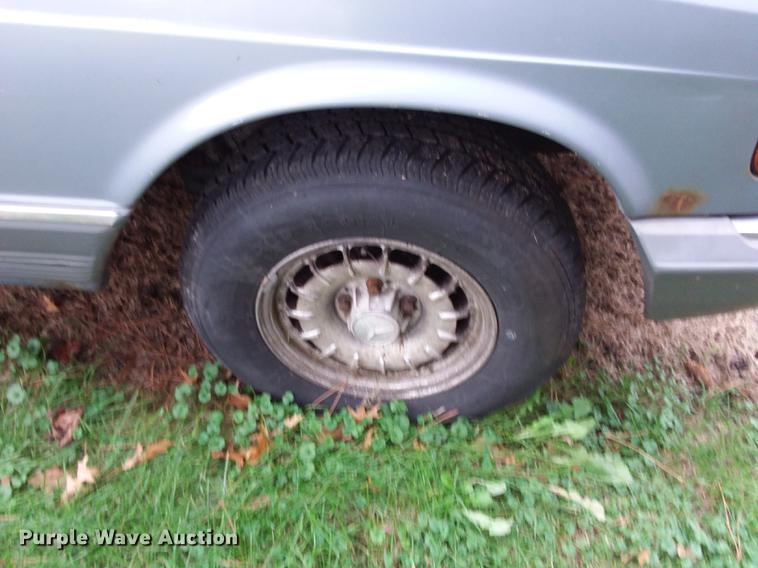 image for item EE9265 1983 Mercedes Benz 300