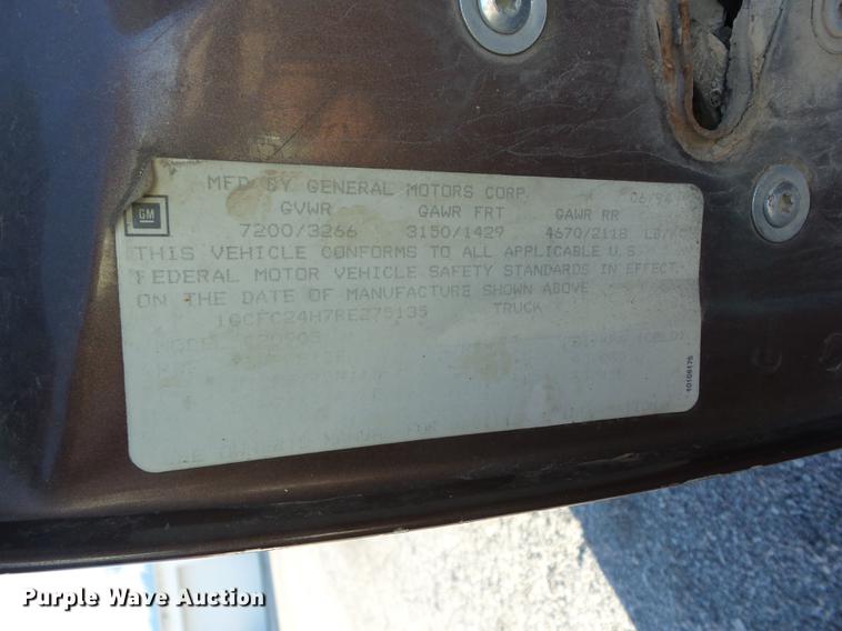 image for item J8556 1994 Chevrolet C2500 pickup truck