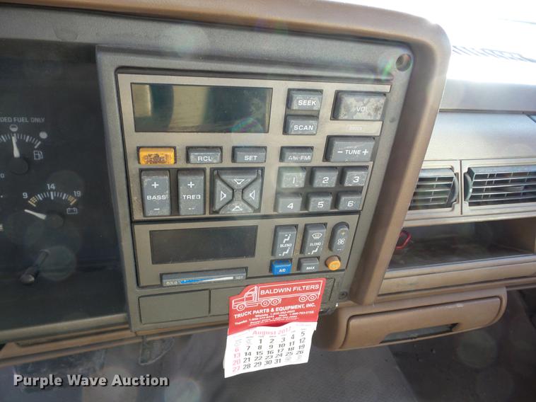 image for item J8556 1994 Chevrolet C2500 pickup truck