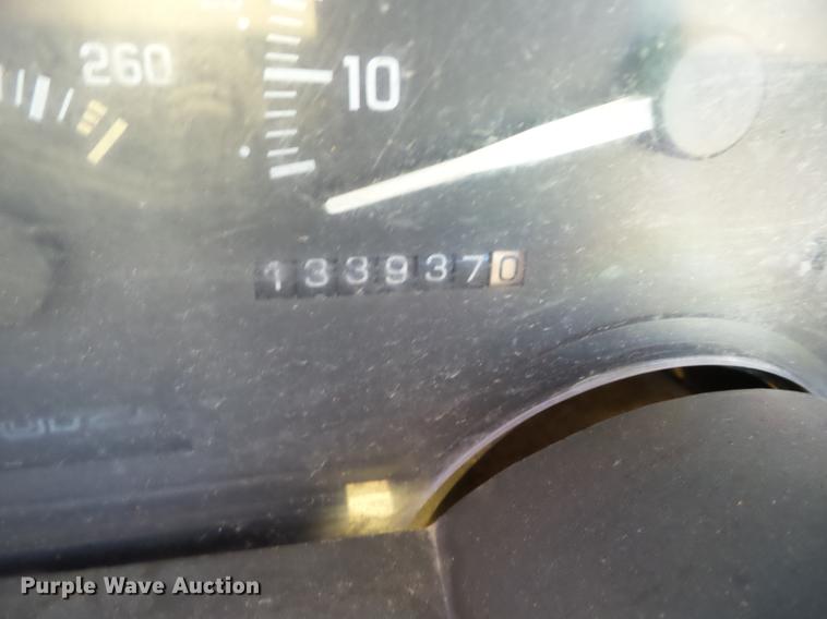 image for item J8556 1994 Chevrolet C2500 pickup truck