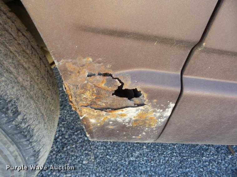 image for item J8556 1994 Chevrolet C2500 pickup truck