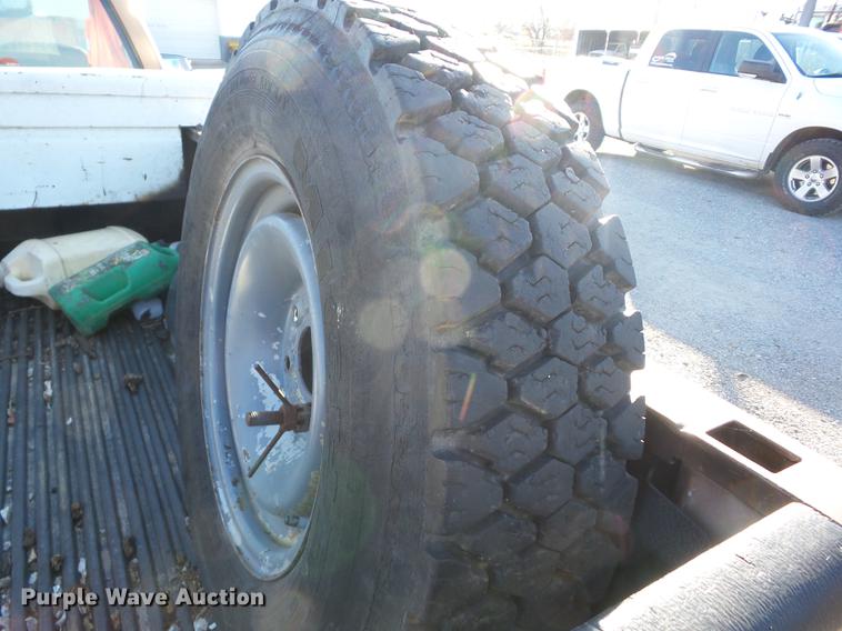 image for item J8556 1994 Chevrolet C2500 pickup truck