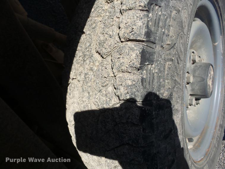 image for item J8556 1994 Chevrolet C2500 pickup truck