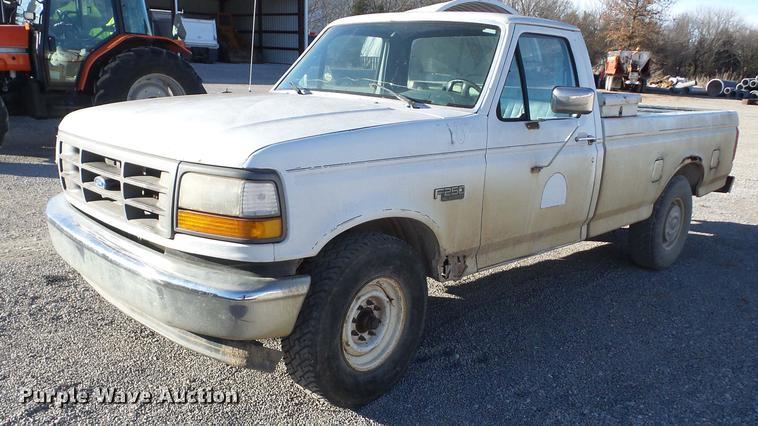 image for item J8557 1994 Ford F250 pickup truck