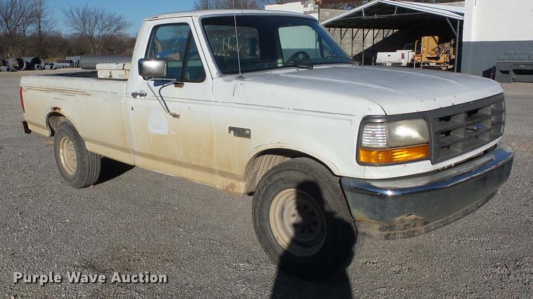 image for item J8557 1994 Ford F250 pickup truck