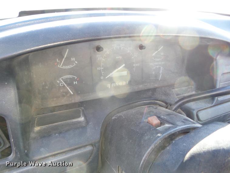 image for item J8557 1994 Ford F250 pickup truck