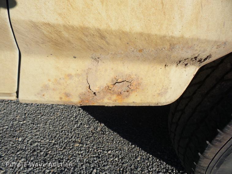 image for item J8557 1994 Ford F250 pickup truck