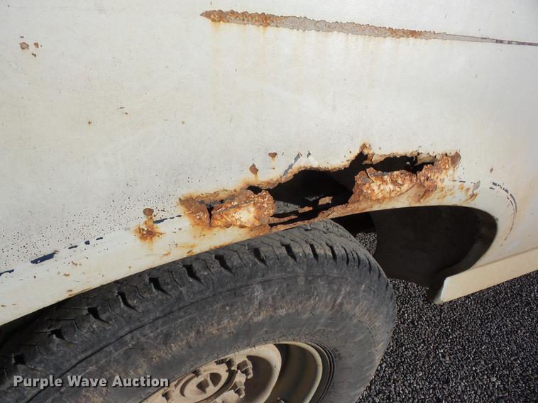 image for item J8557 1994 Ford F250 pickup truck