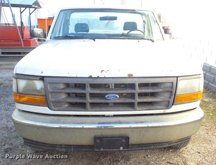image for item J8558 1994 Ford F250 pickup truck