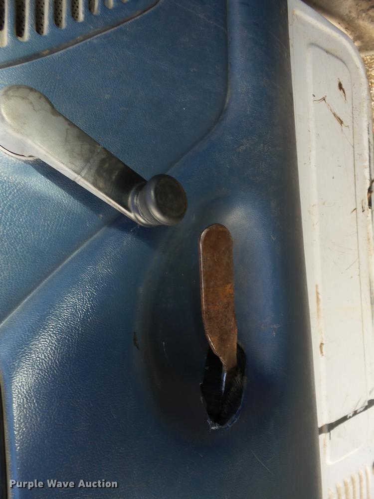 image for item J8558 1994 Ford F250 pickup truck