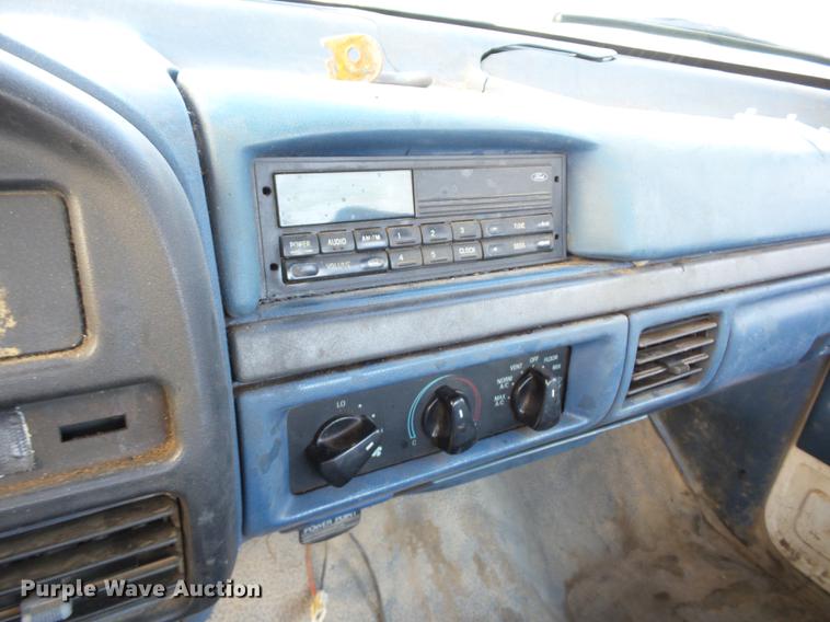 image for item J8558 1994 Ford F250 pickup truck