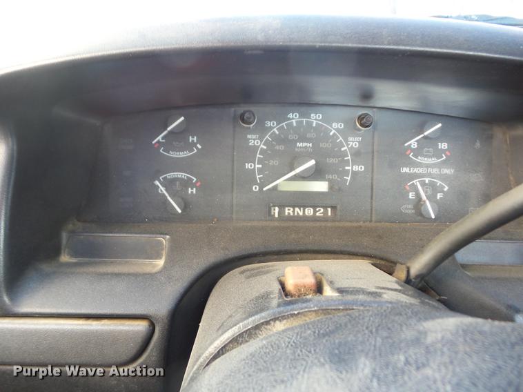 image for item J8558 1994 Ford F250 pickup truck