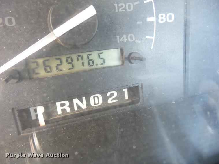 image for item J8558 1994 Ford F250 pickup truck