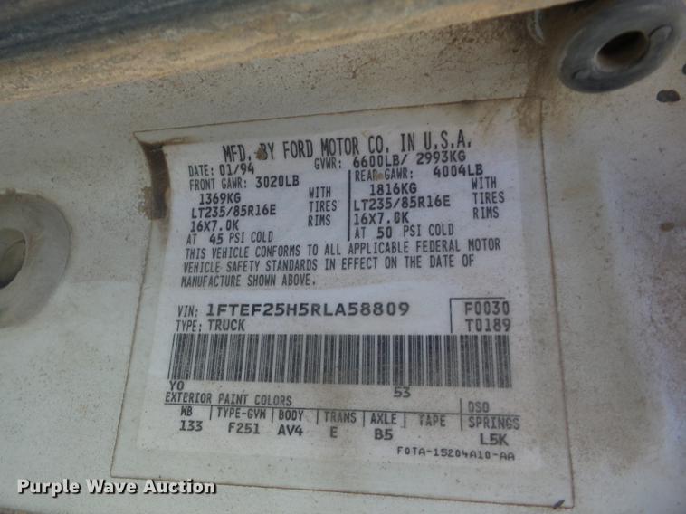 image for item J8558 1994 Ford F250 pickup truck