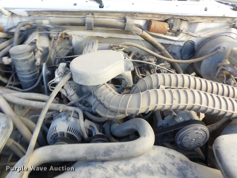 image for item J8558 1994 Ford F250 pickup truck