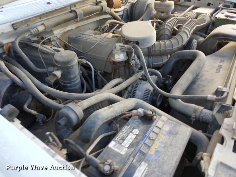 image for item J8558 1994 Ford F250 pickup truck