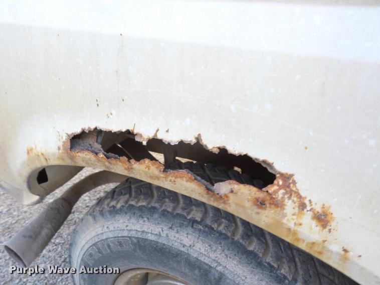 image for item J8558 1994 Ford F250 pickup truck