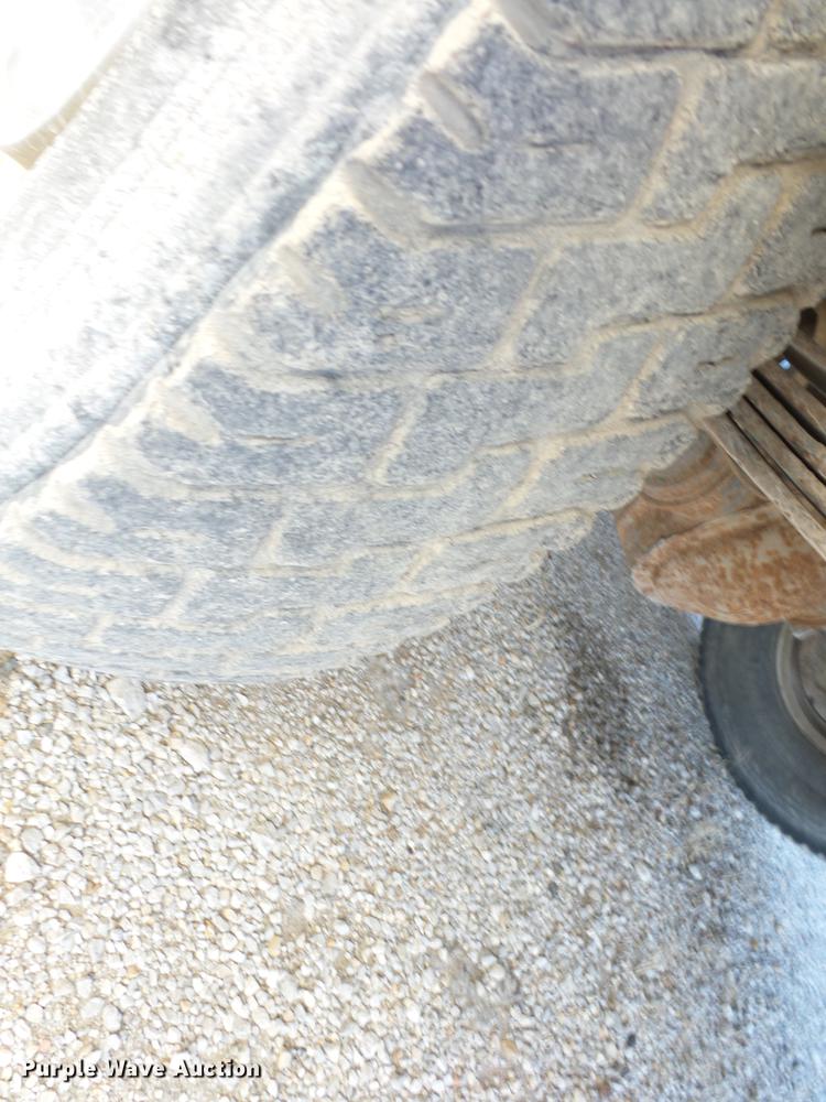 image for item J8558 1994 Ford F250 pickup truck