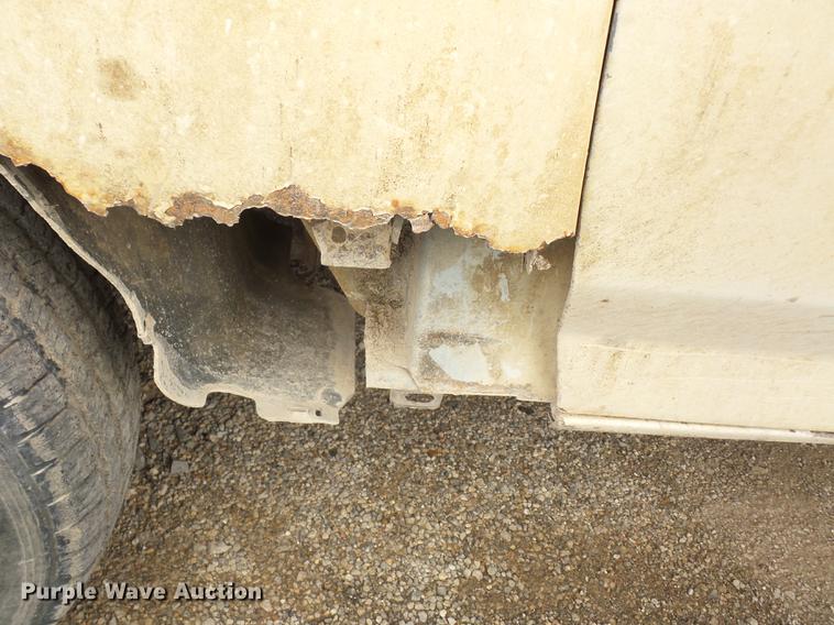 image for item J8558 1994 Ford F250 pickup truck