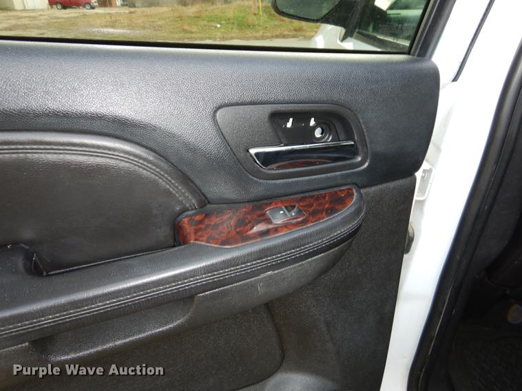 image for item K5787 2007 GMC Sierra 1500 Denali pickup truck