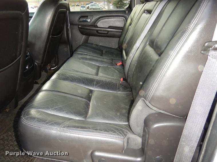 image for item K5787 2007 GMC Sierra 1500 Denali pickup truck