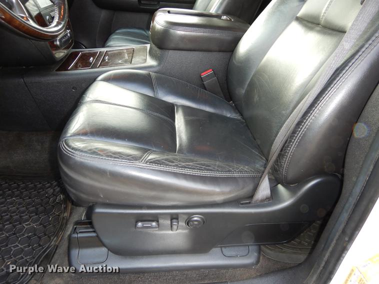 image for item K5787 2007 GMC Sierra 1500 Denali pickup truck