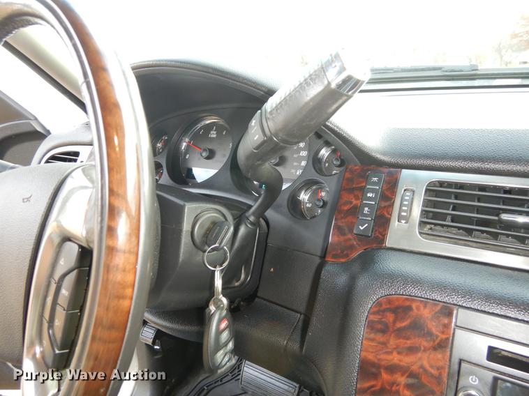 image for item K5787 2007 GMC Sierra 1500 Denali pickup truck