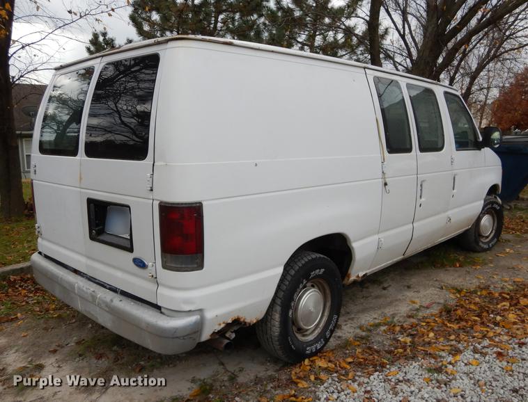 1995 Ford Econoline E150 van in Lawrence, KS Item K5791 sold Purple