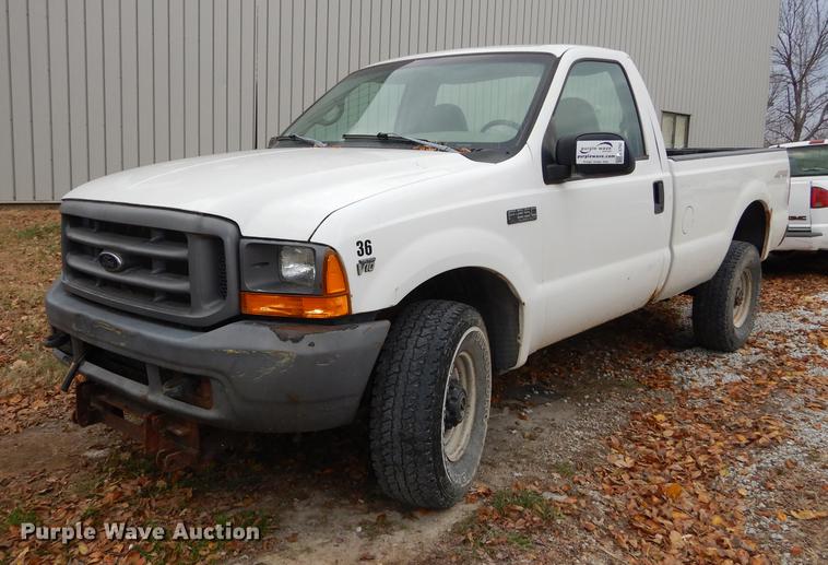 image for item K5792 1999 Ford F250 Super Duty XL pickup truck