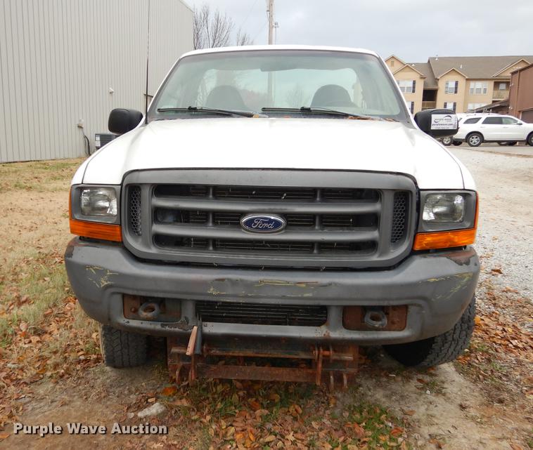 image for item K5792 1999 Ford F250 Super Duty XL pickup truck