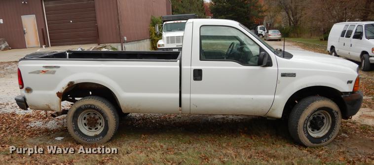 image for item K5792 1999 Ford F250 Super Duty XL pickup truck