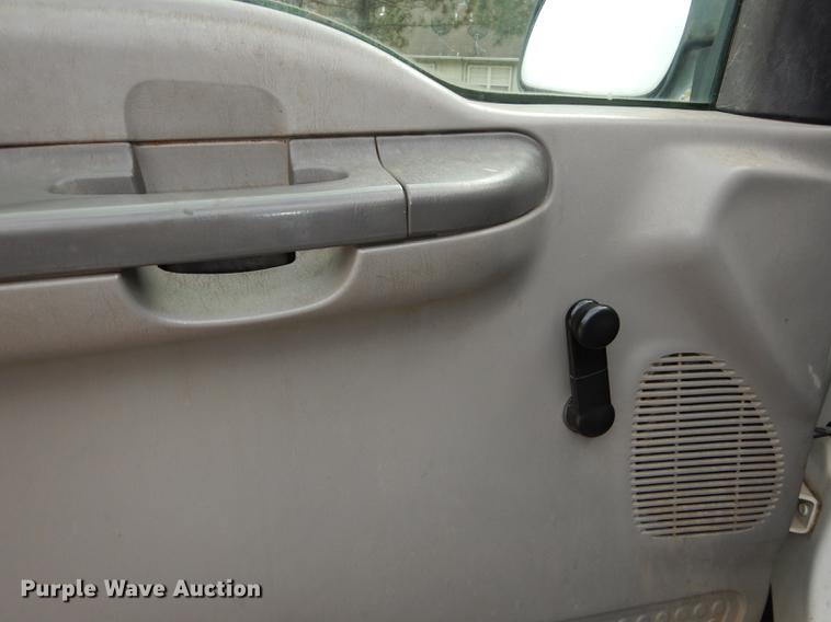 image for item K5792 1999 Ford F250 Super Duty XL pickup truck