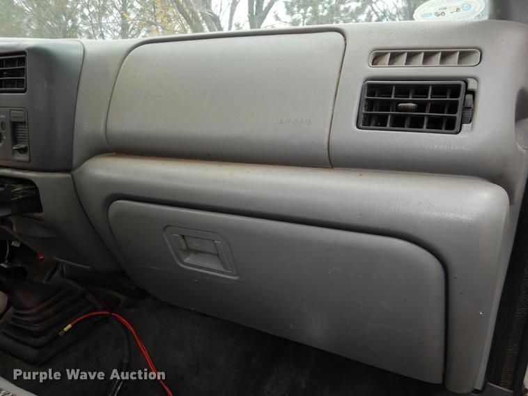 image for item K5792 1999 Ford F250 Super Duty XL pickup truck