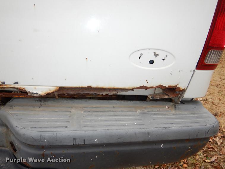 image for item K5792 1999 Ford F250 Super Duty XL pickup truck